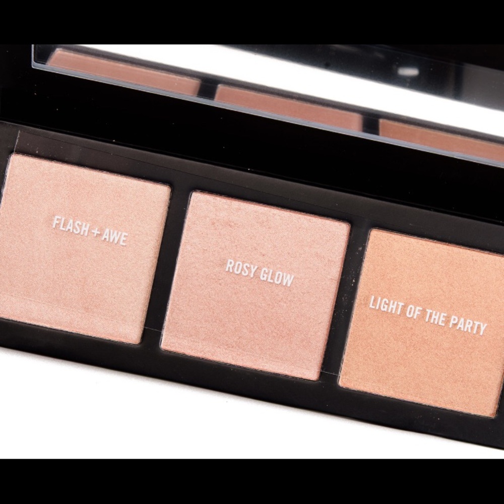 MAC HYPER REAL FLASH AND AWE PALETTE